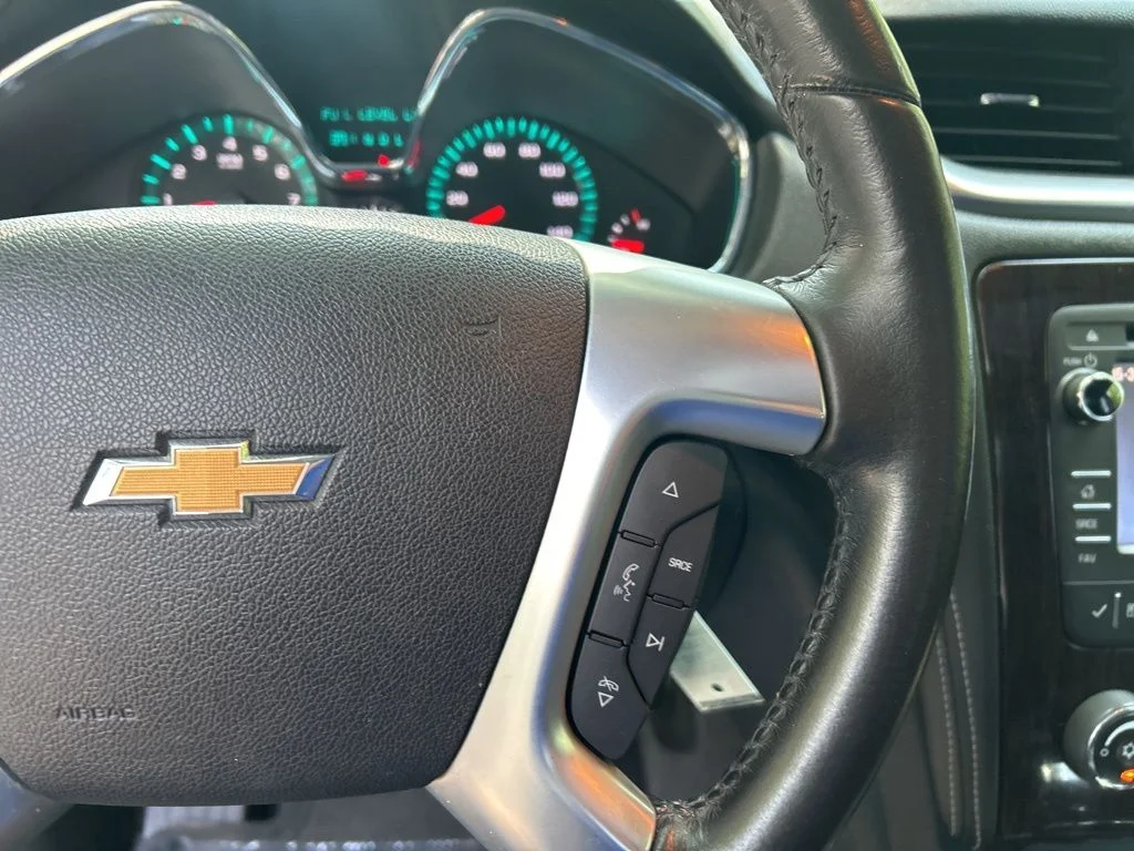 Used 2015 Gold Chevrolet LT image 22
