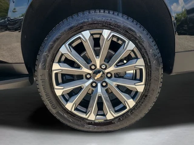 Used 2025 Black Chevrolet High Country image 38