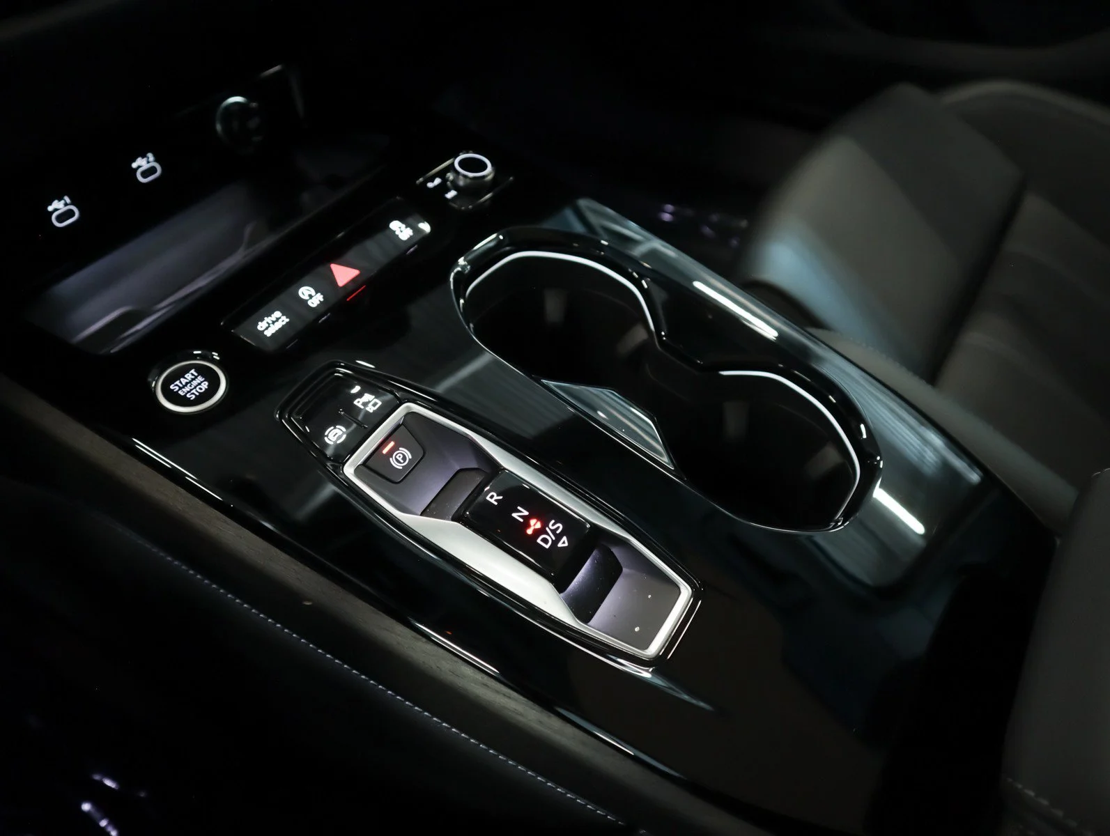 Used 2025 Glacier White Metallic Audi Premium Plus image 21