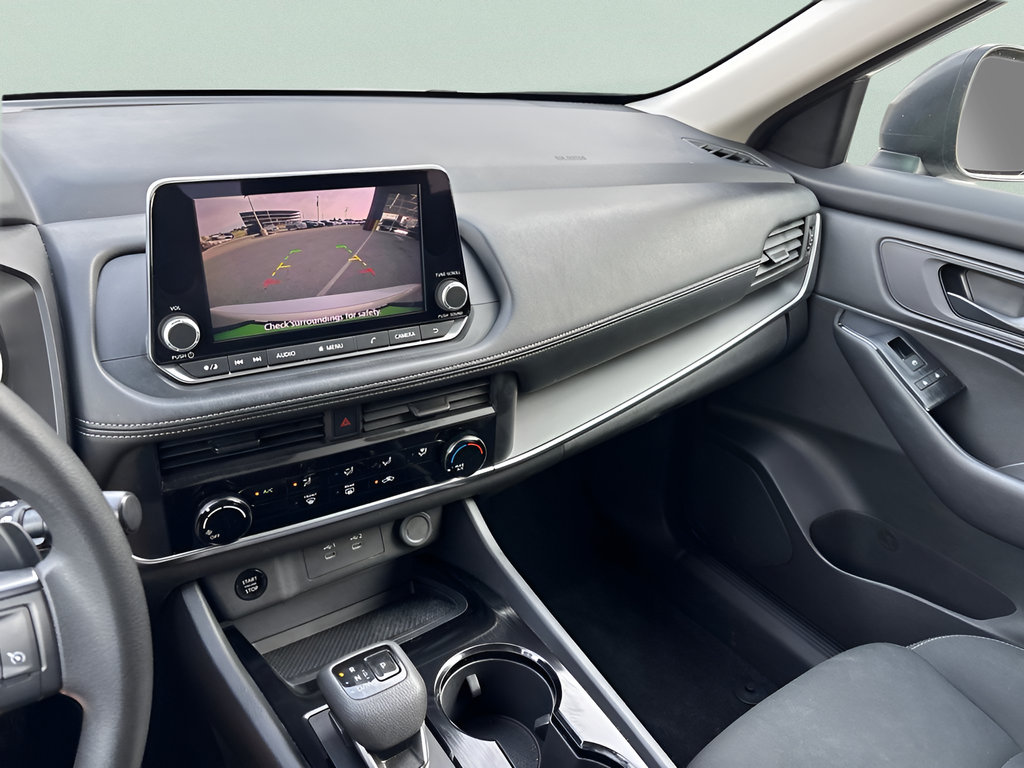 Used 2024 Silver Nissan S image 30