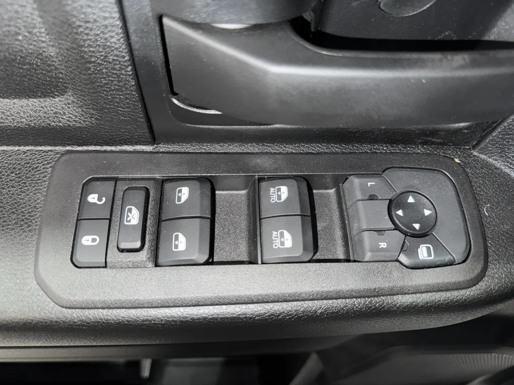 2025 RAM 2500 Tradesman - Photo 37