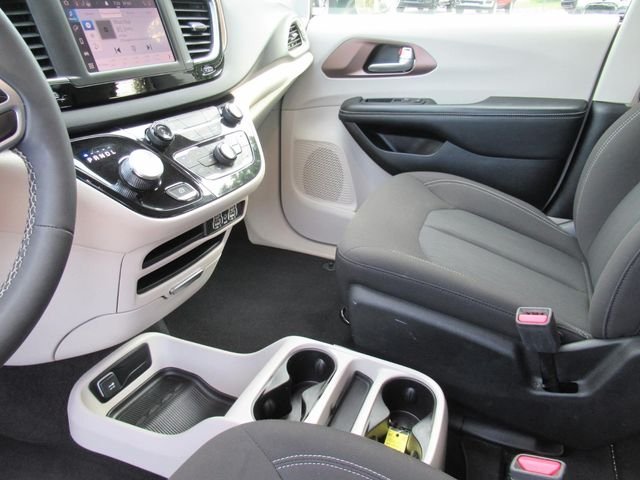 Certified Used 2023 Gray Chrysler LX image 16