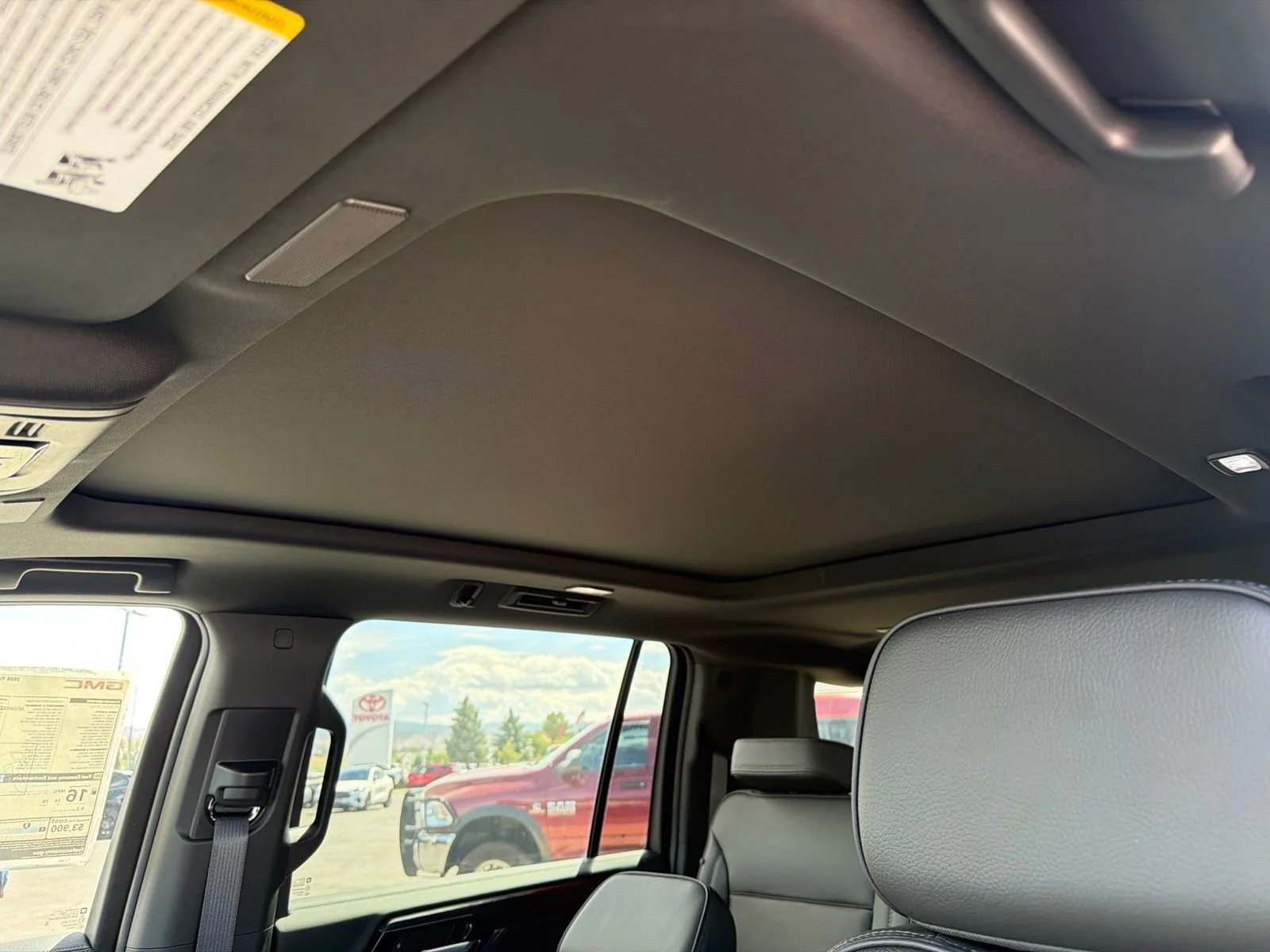 2026 GMC Yukon XL Denali - Photo 20