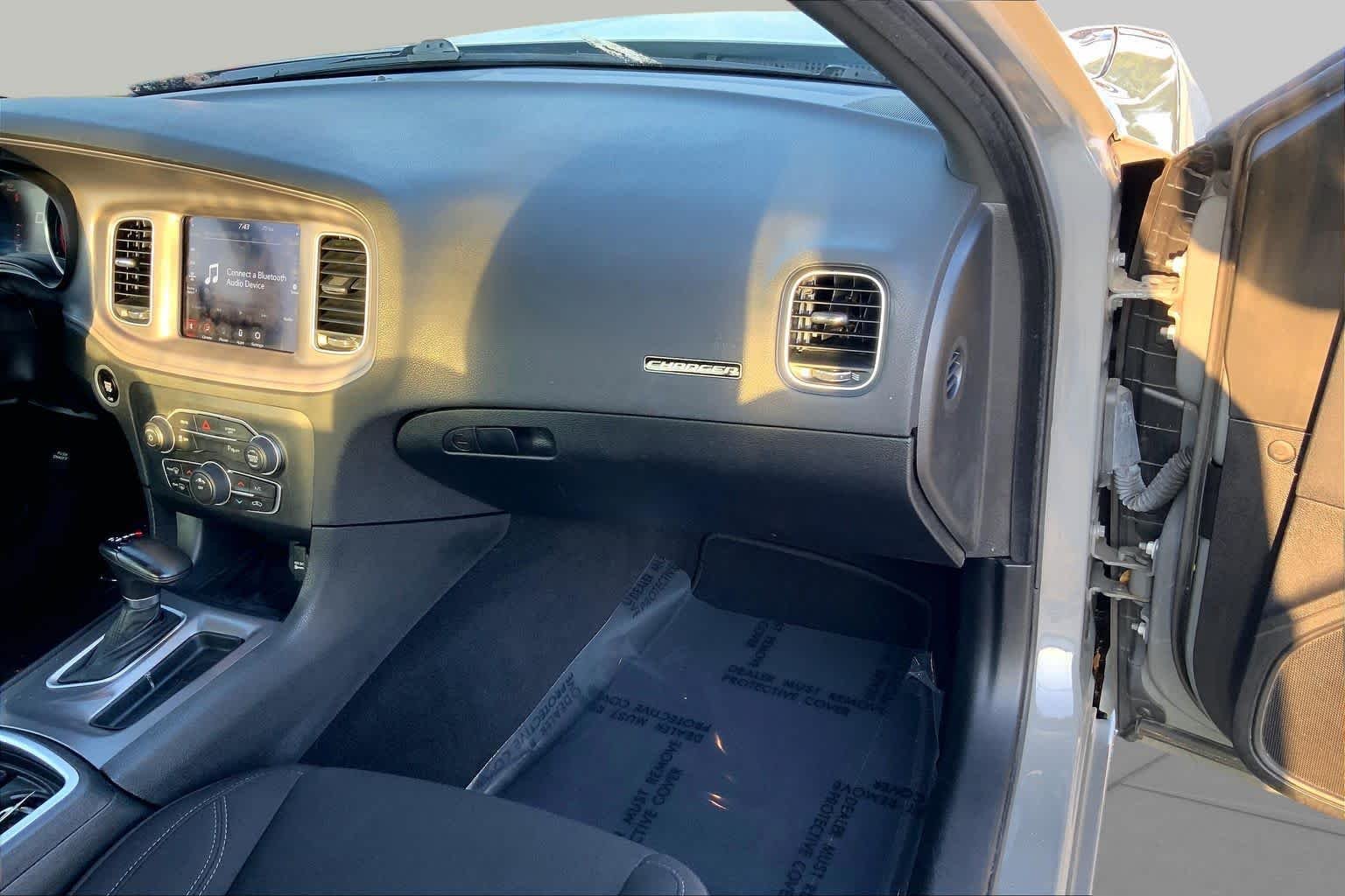Used 2023 Destroyer Gray Clearcoat Dodge SXT image 18