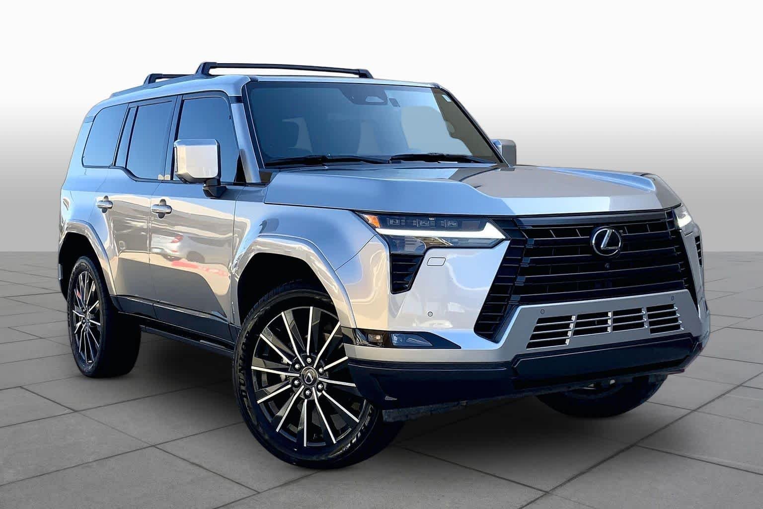 Used 2025 Atomic Silver Lexus Luxury+ image 4