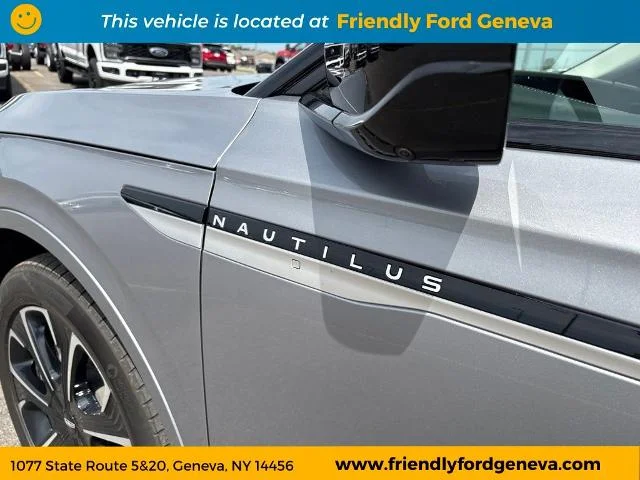 Used 2024 Gray Metallic Lincoln Reserve image 25