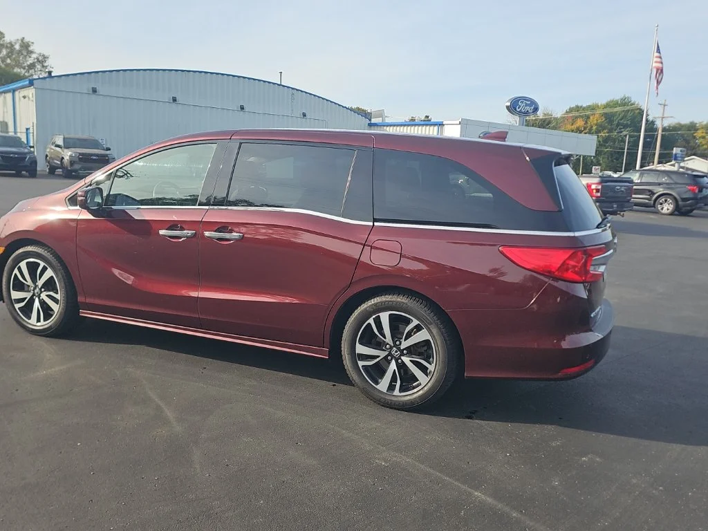 Used 2018 Deep Scarlet Pearl Honda Elite image 7