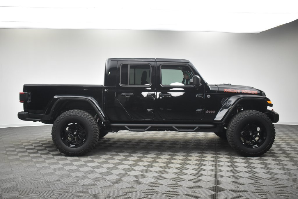 New 2026 Black Clear-Coat Exterior Paint Jeep Rubicon image 4