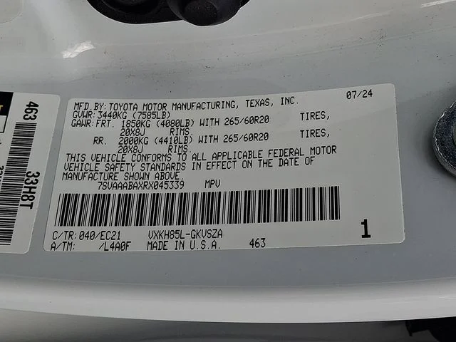 Used 2024 White Toyota SR5 image 27
