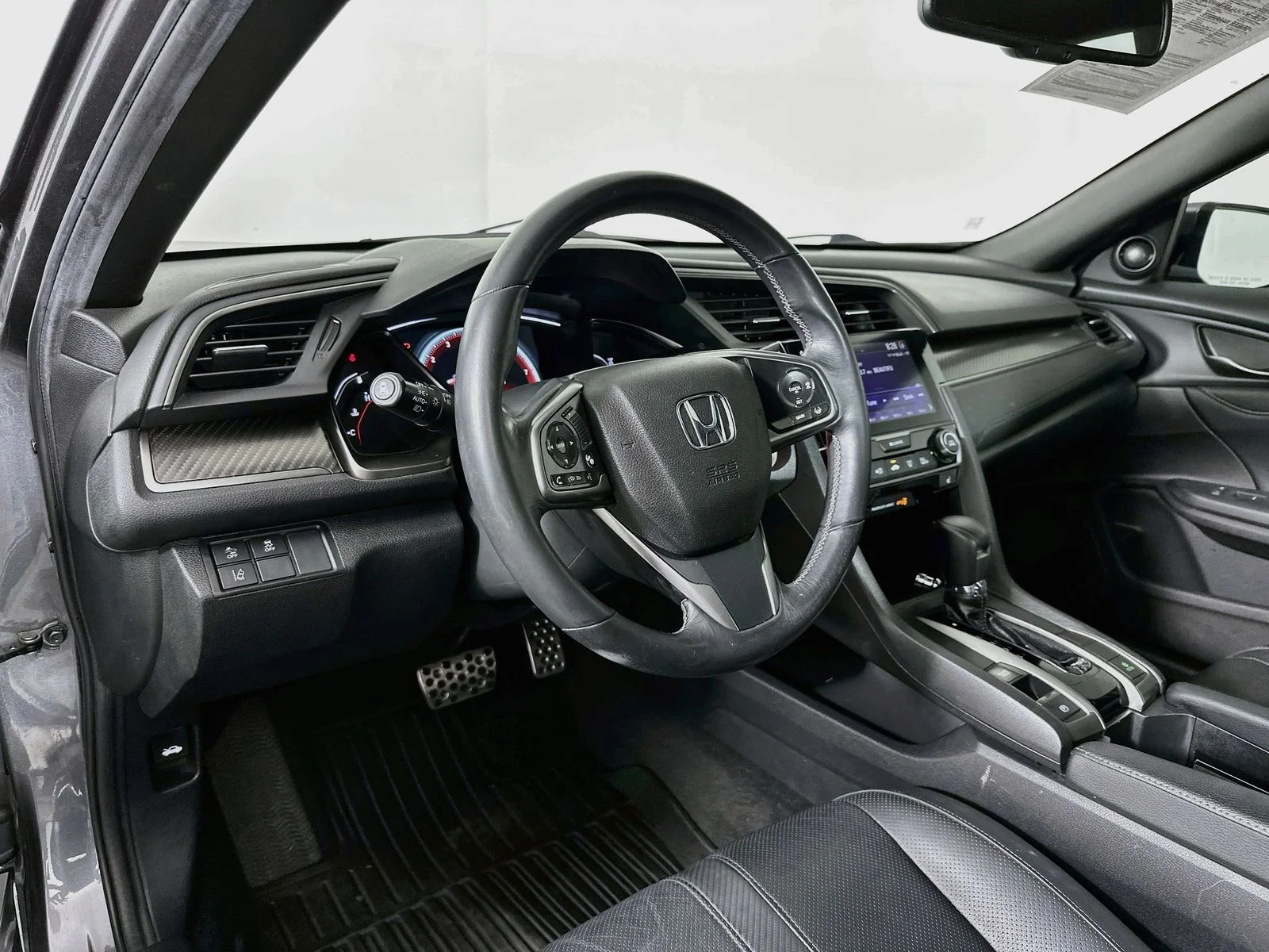 Used 2017 Polished Metal Metallic Honda Sport Touring image 10