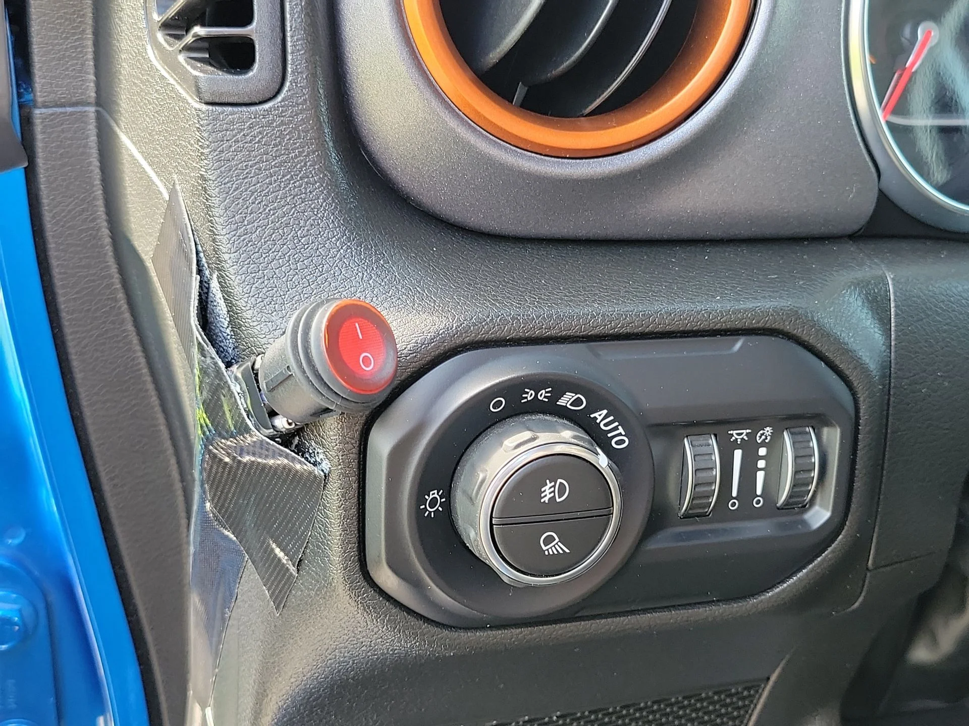 Certified Used 2022 Blue Jeep Mojave image 25
