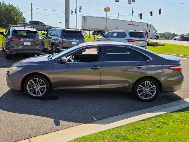 Used 2016 Gray Toyota SE image 4