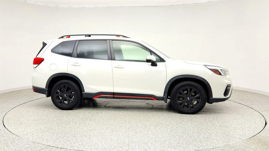 Used 2019 Crystal White Pearl Subaru 2.5i Sport w/ Multimedia Plus Audio & Blind Spot Detection image 4