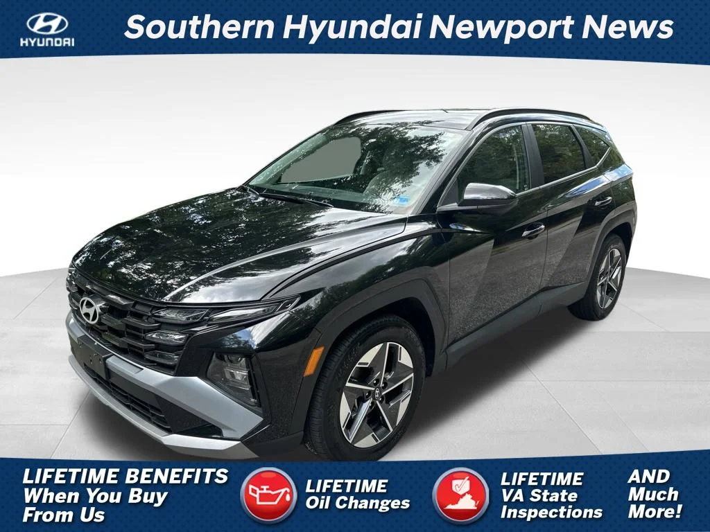 Used 2025 Black Hyundai SEL image 1