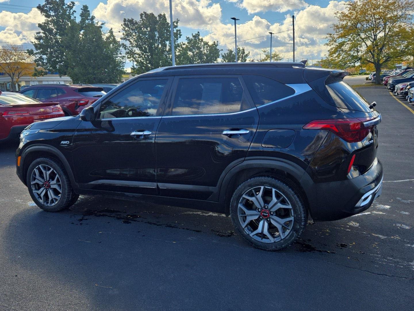 Used 2022 Cherry Black Kia SX image 4