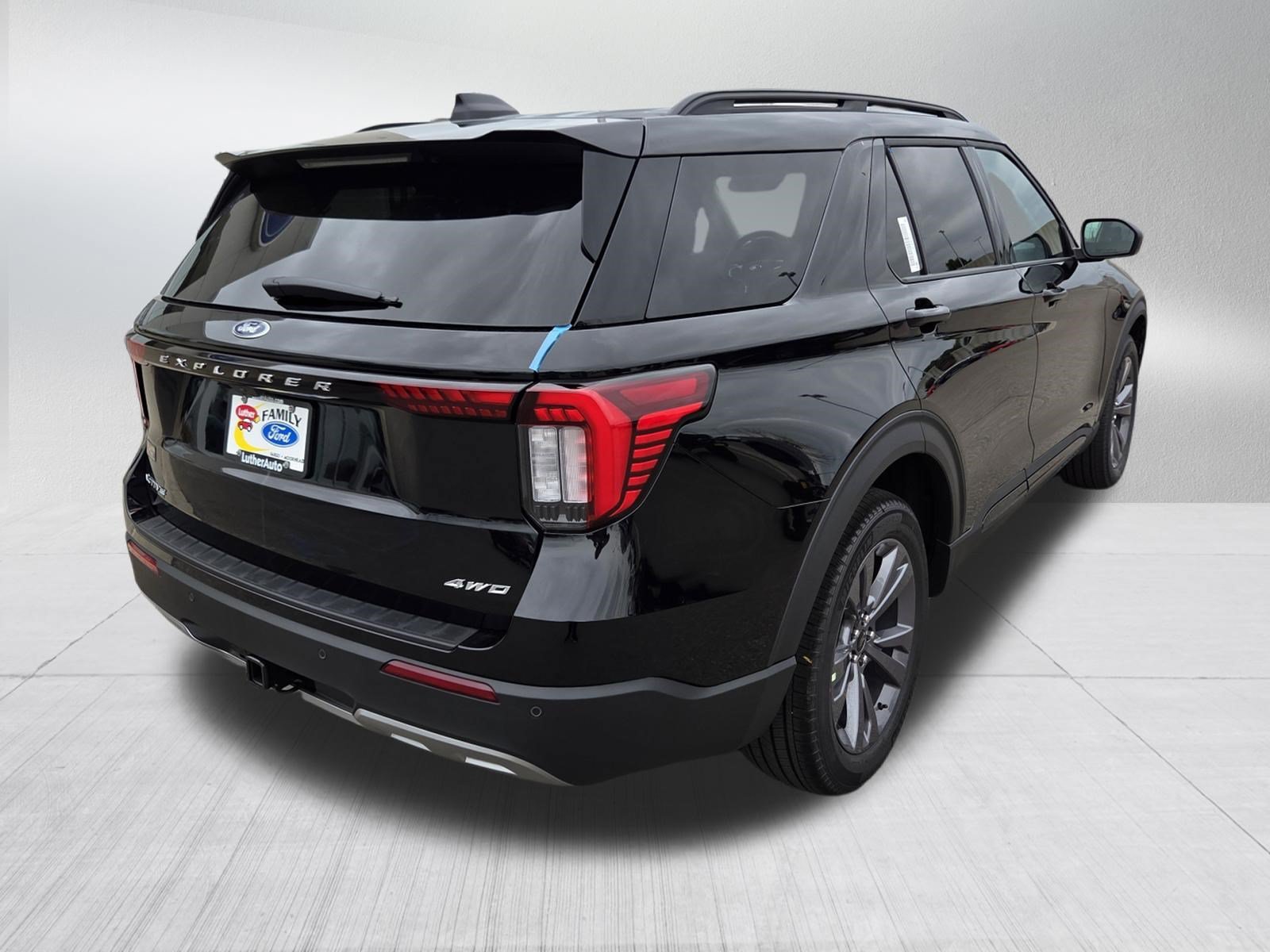 New 2026 Agate Black Metallic Ford Active w/200A Pkg image 4