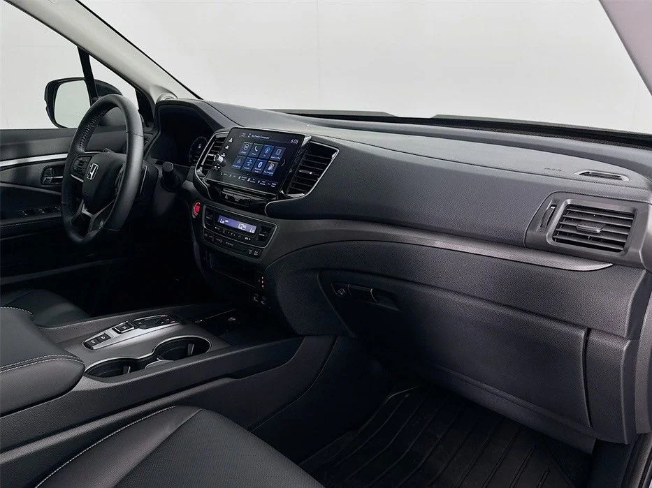 New 2026 Platinum White Pearl Honda RTL image 39