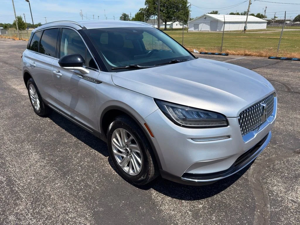 Used 2020  Lincoln Standard image 9