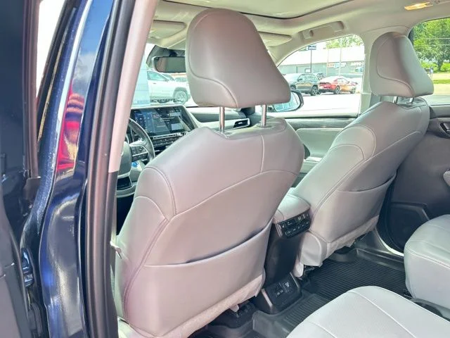 Used 2022 Gray Toyota Platinum image 22