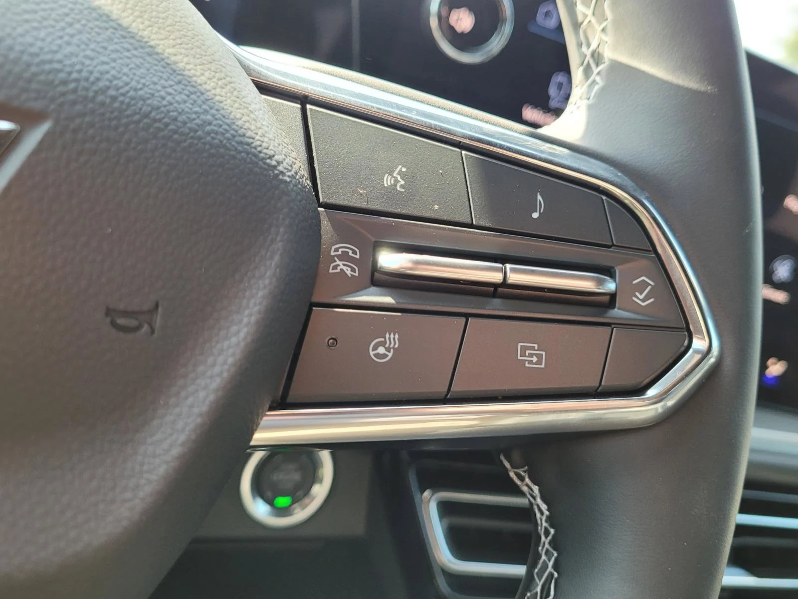 2027 Chevrolet Traverse LT - Photo 24