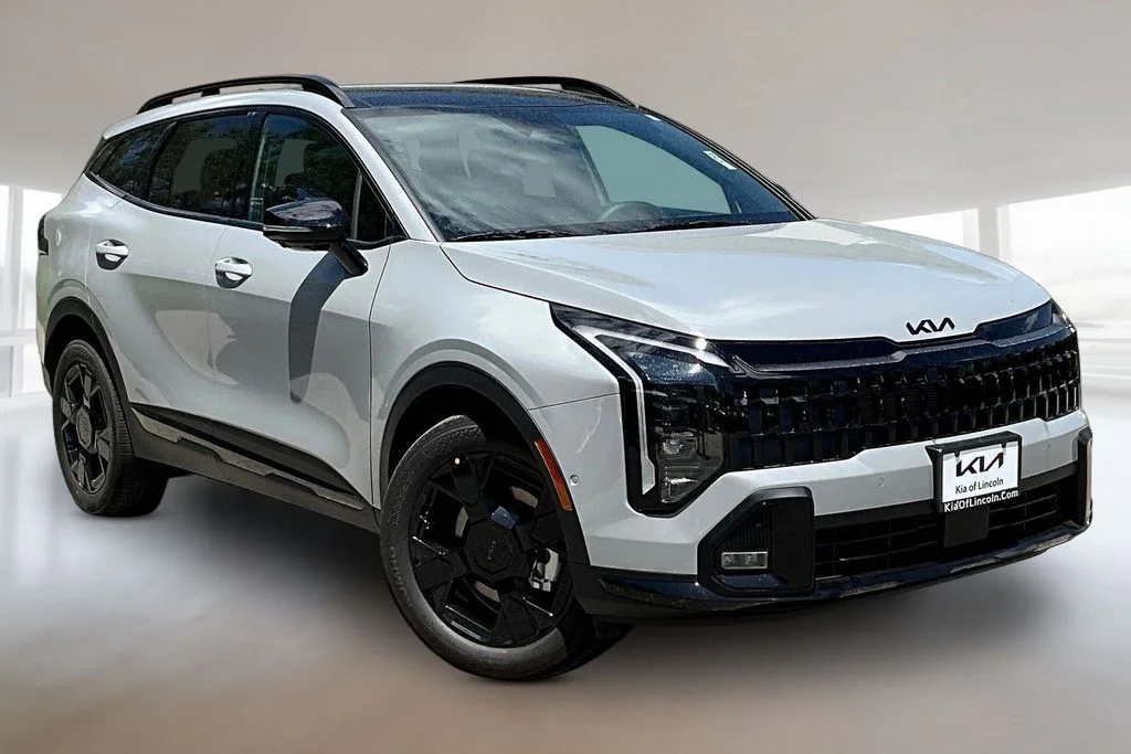 New 2026 Wolf Gray Kia X-Line image 2