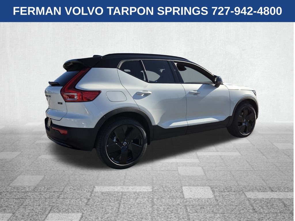 2026 Volvo XC40 Ultra Black Edition - Photo 10