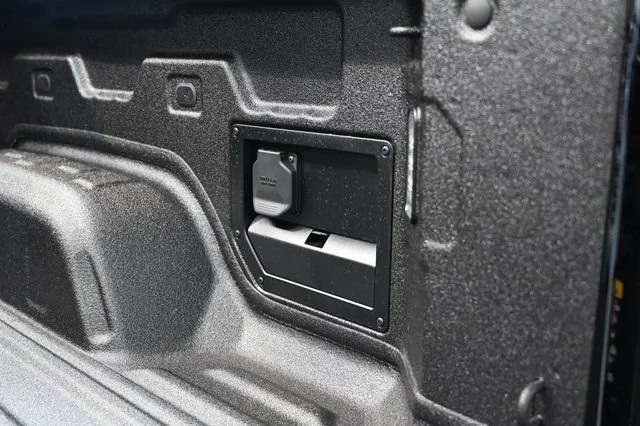 2026 GMC Sierra EV Elevation - Photo 8