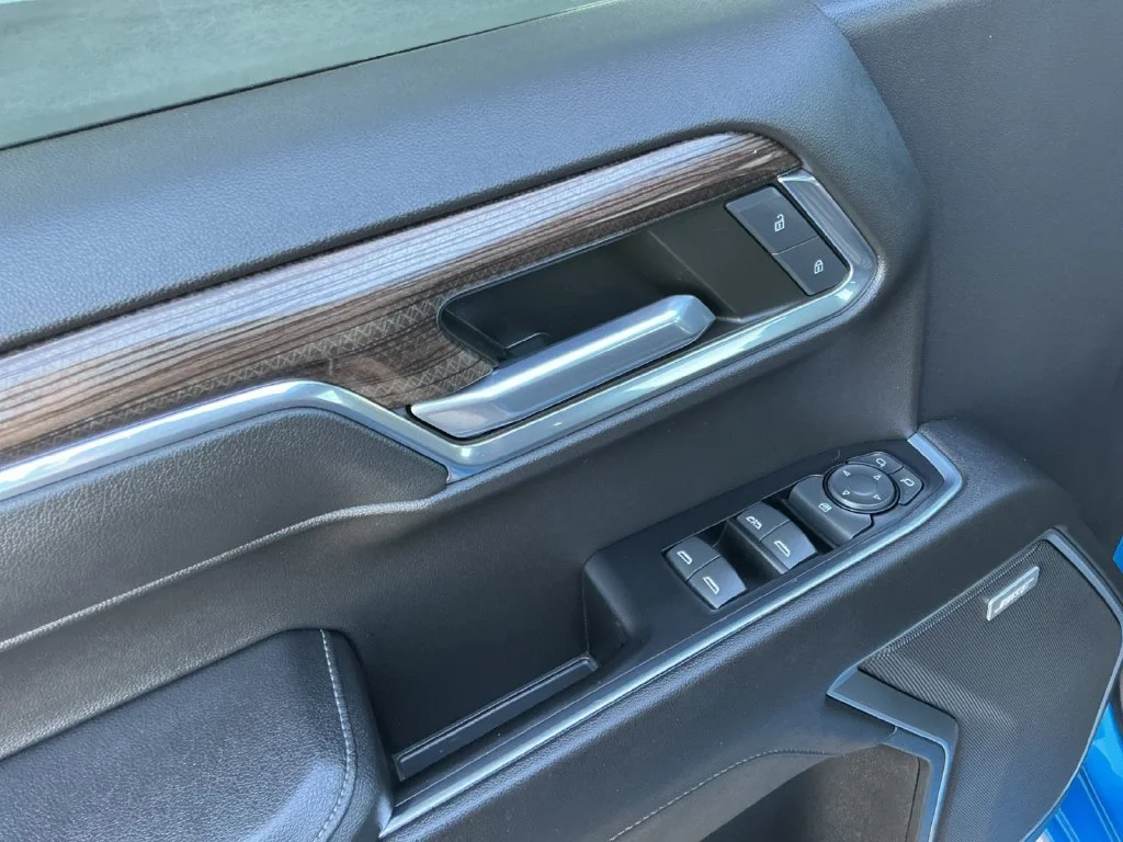 Used 2022 GLACIER BLUE METALLIC Chevrolet RST image 14