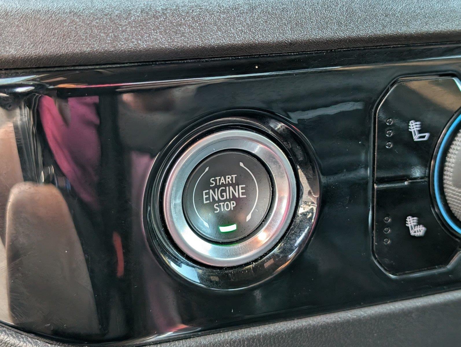 Used 2023 BLACK Chevrolet RST image 24