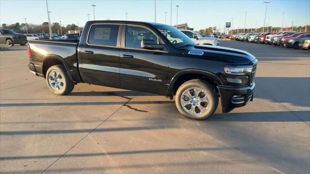 New 2025 Diamond Black Crystal Pearl-Coat Exterior Paint RAM Big Horn/Lone Star image 15