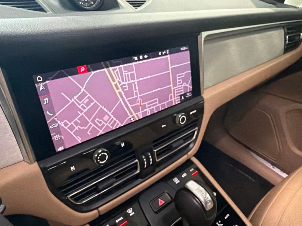 2024 Porsche Macan S - Photo 30