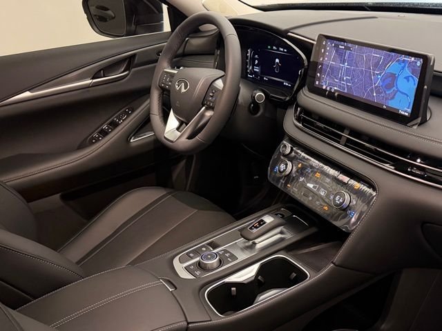 New 2026 MINERAL BLACK INFINITI Luxe FWD image 23