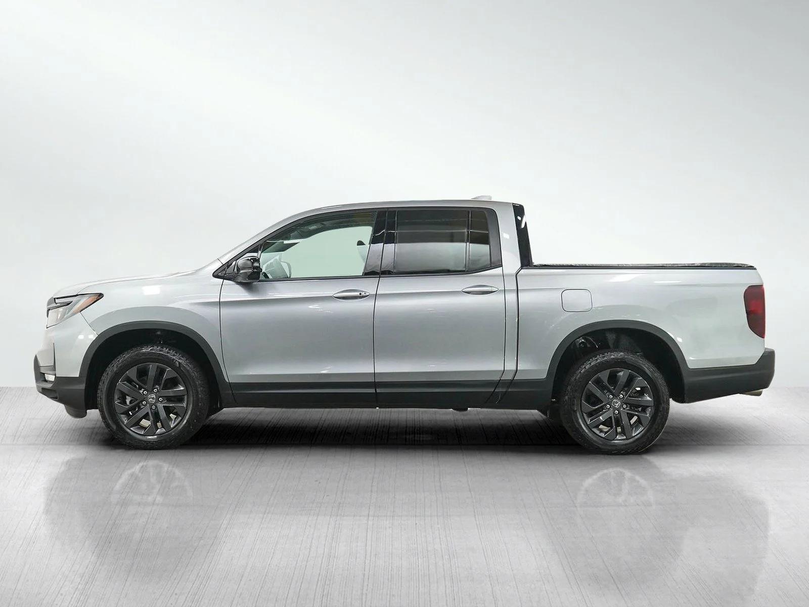 Used 2024 Honda Ridgeline Sport with VIN 5FPYK3F13RB019520 for sale in Burnsville, Minnesota