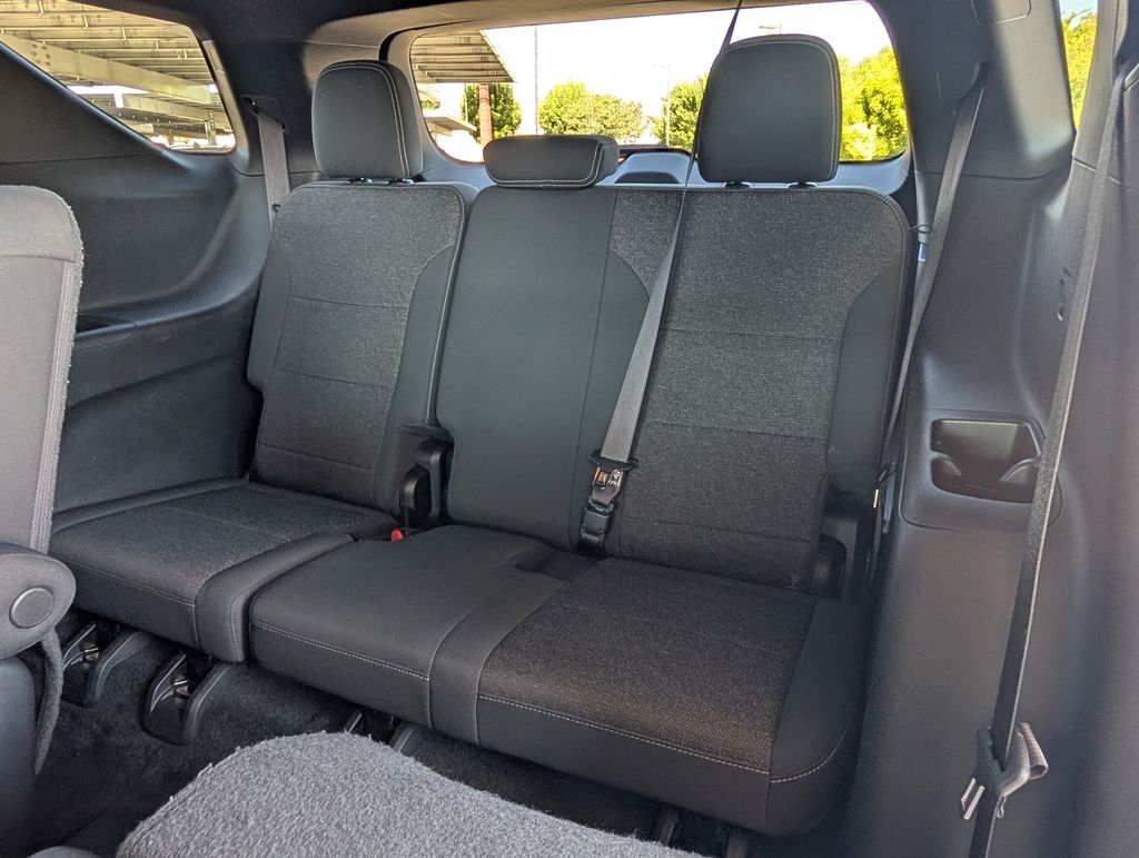 Used 2024 Summit White Chevrolet LT image 21