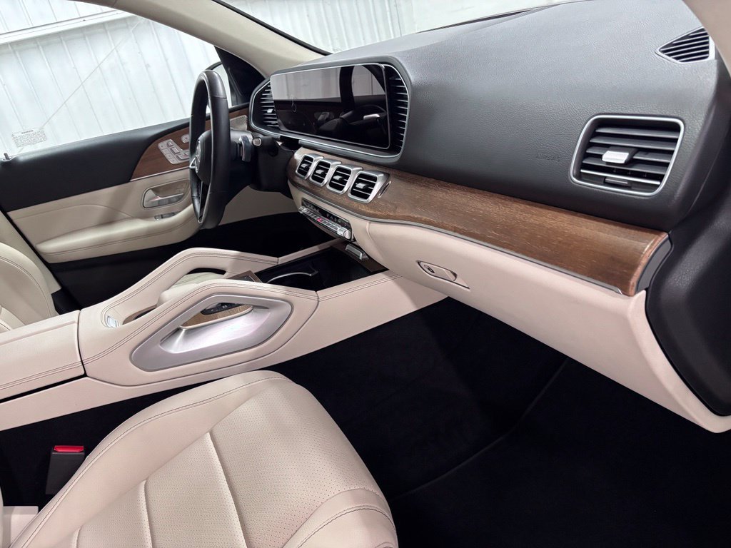 Used 2024 White Mercedes-Benz GLE 450 image 16