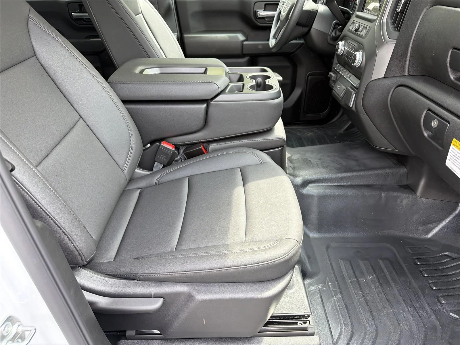 2026 GMC Sierra 3500HD Pro - Photo 11