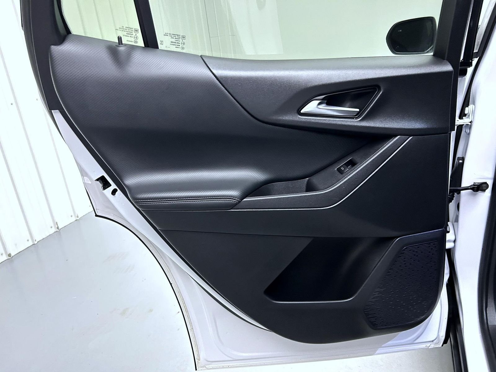 Used 2025 White Chevrolet LT image 20
