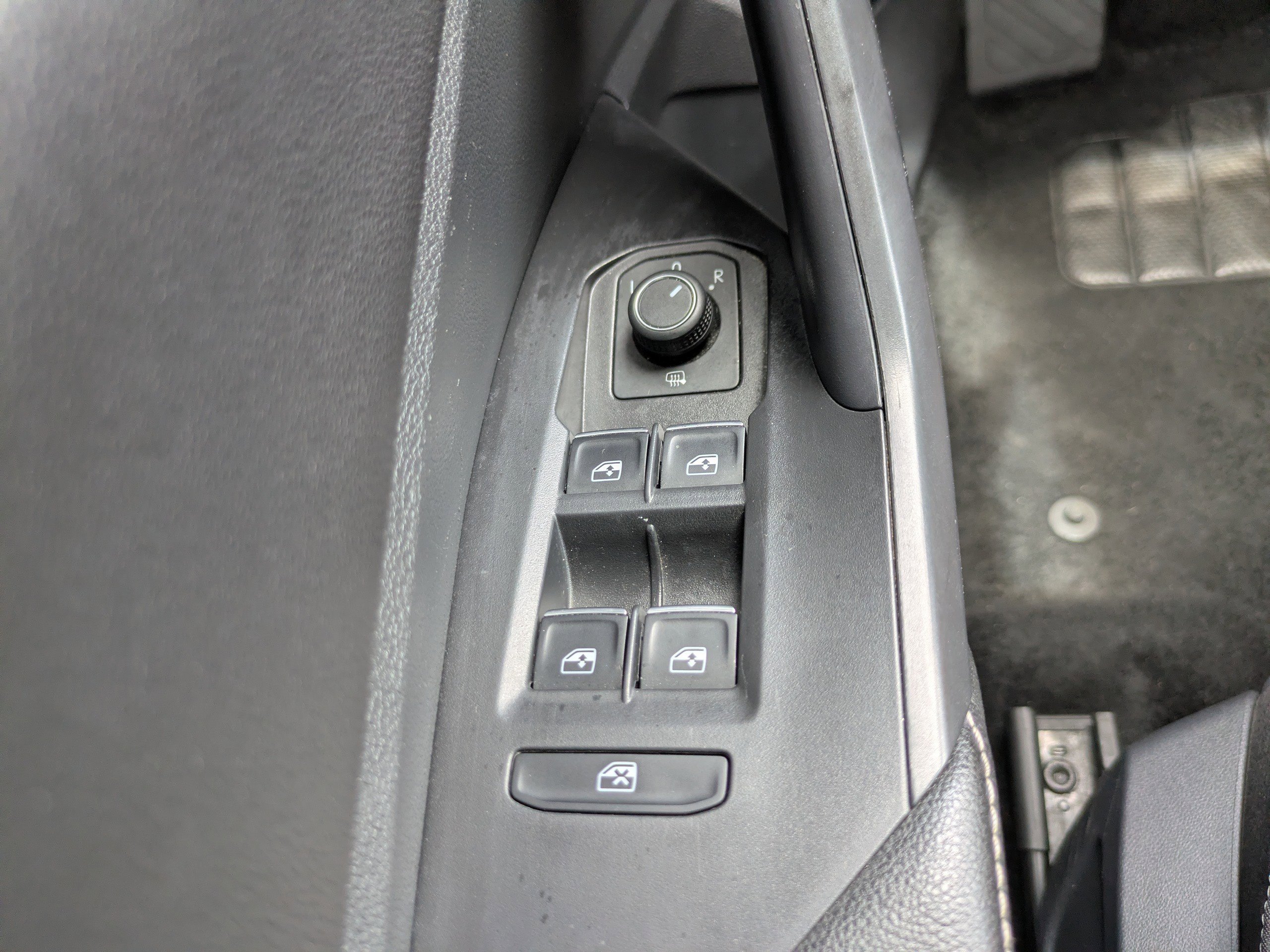 Used 2024 Deep Black Pearl Volkswagen S image 28