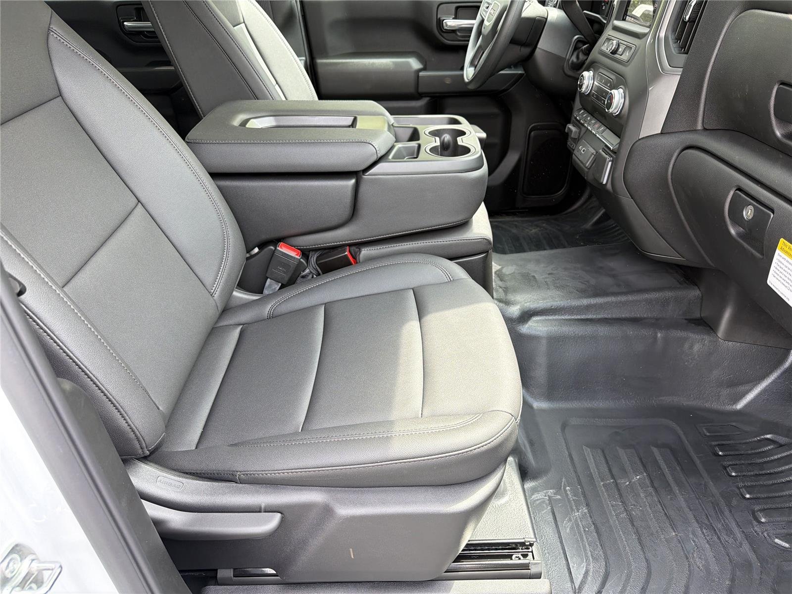 2026 GMC Sierra 3500HD Pro - Photo 11