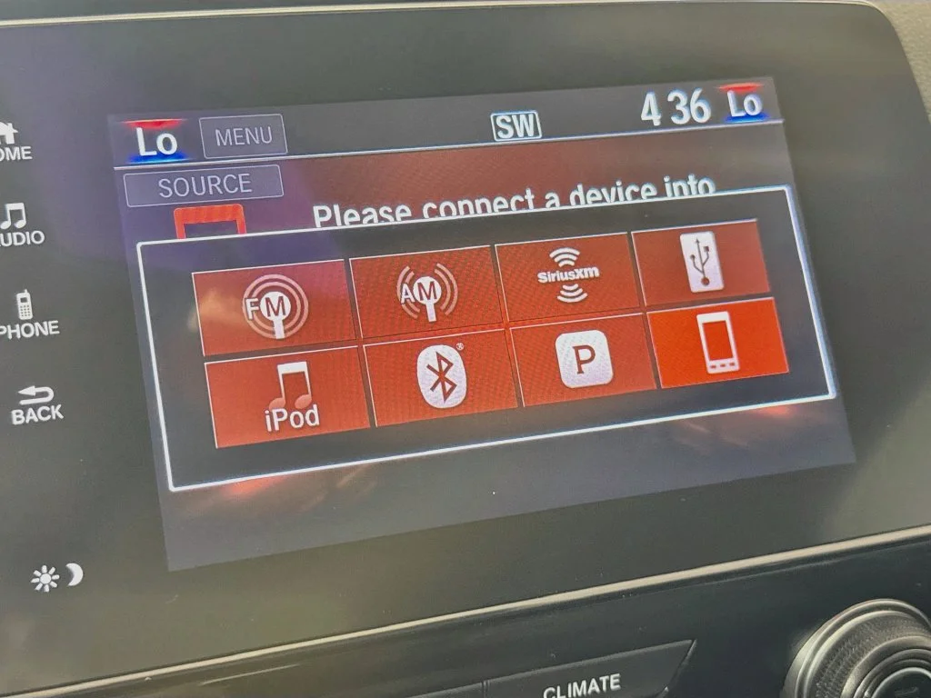 Used 2022 White Honda EX image 17