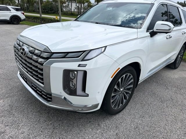 Used 2025 White Hyundai Calligraphy image 3