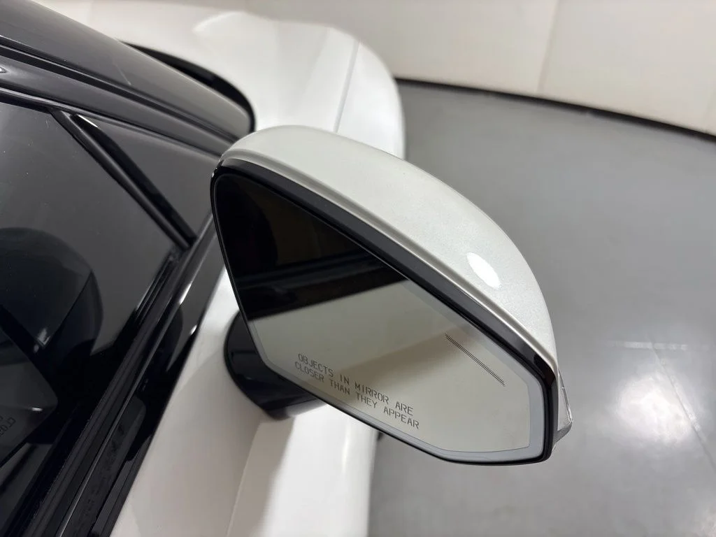 Used 2023 White Polestar Long Range Dual Motor image 13