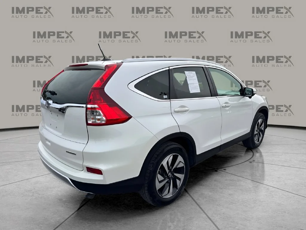 Used 2016  Honda Touring image 5
