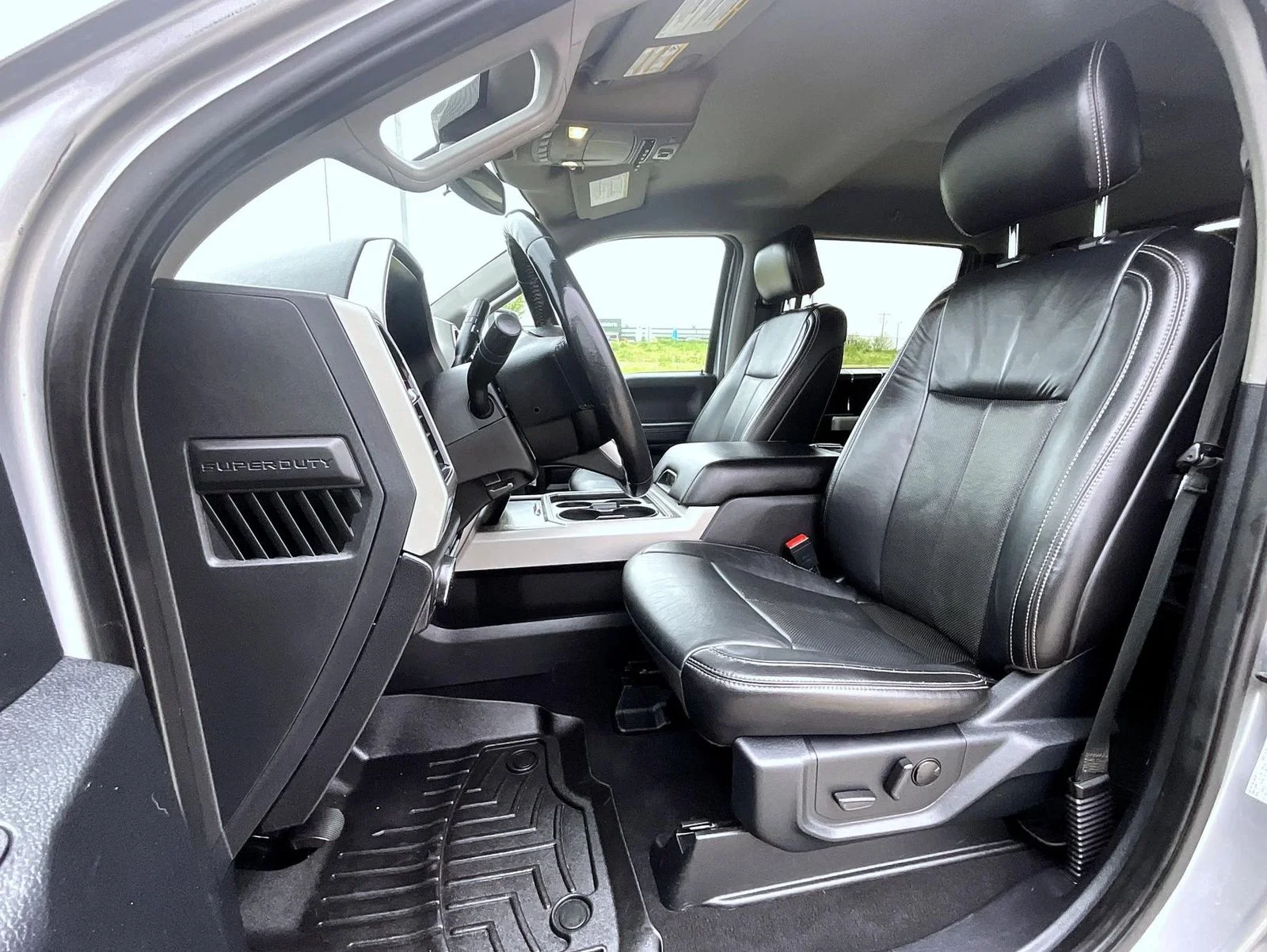 Used 2020 Silver Ford Lariat image 10