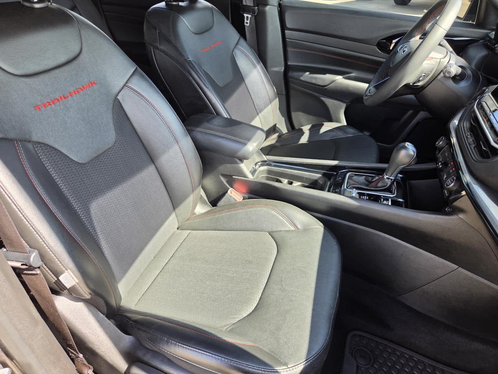 Used 2023 Granite Crystal Metallic Clearcoat Jeep Trailhawk image 10