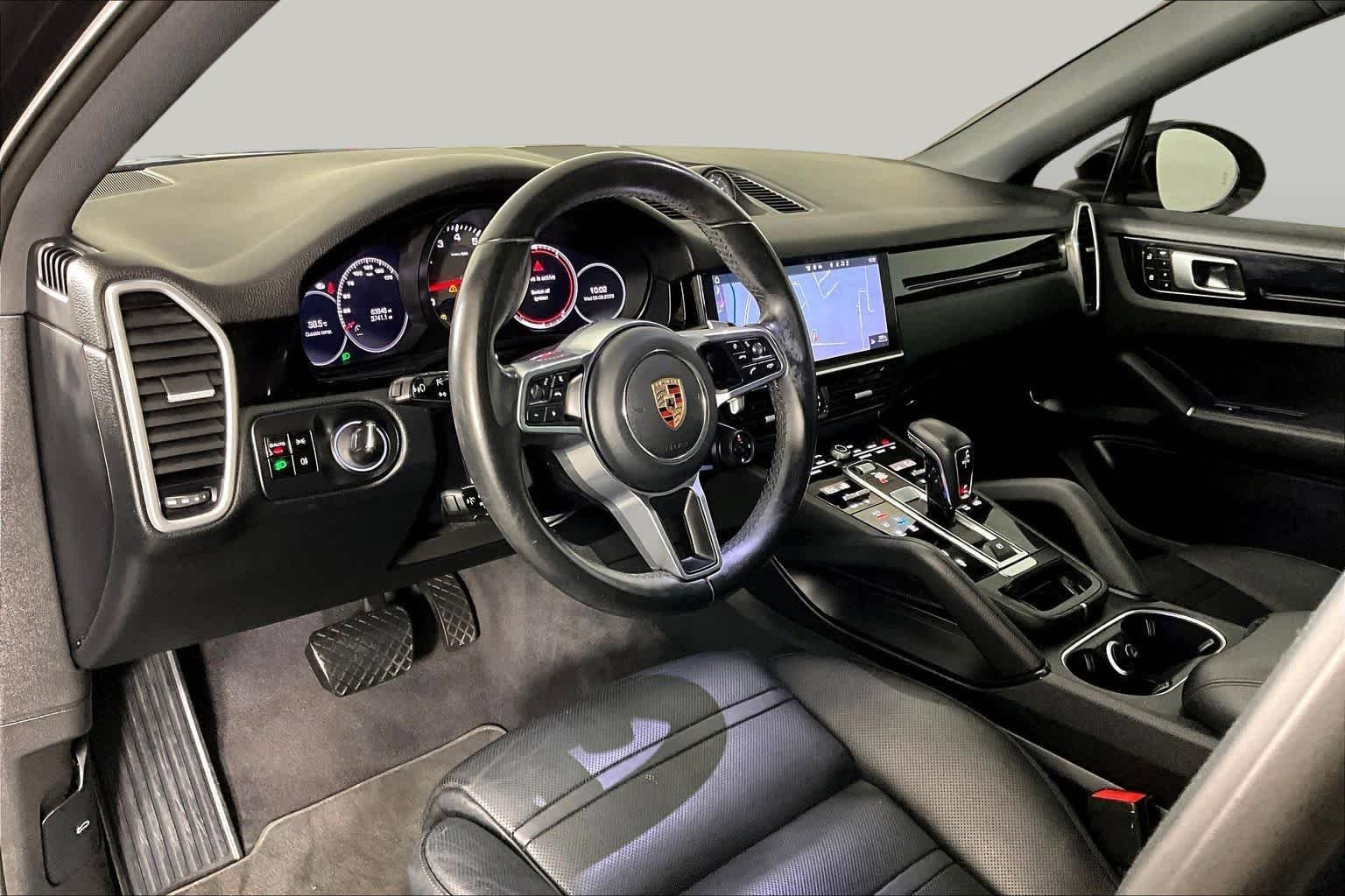 Used 2020 Moonlight Blue Metallic Porsche  image 16
