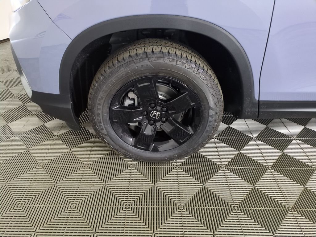 New 2026 Sonic Gray Pearl Honda Black Edition image 26
