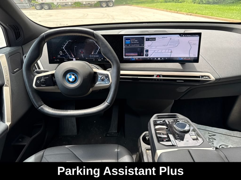 Used 2025 Gray BMW xDrive50 image 23