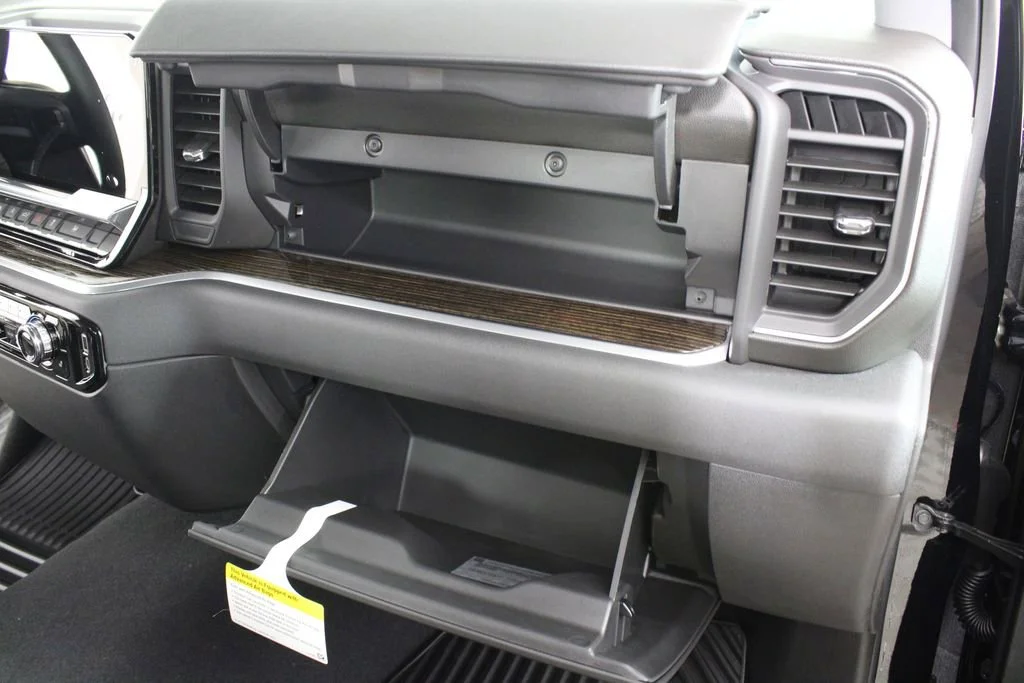 New 2026 Onyx Black GMC Elevation image 21