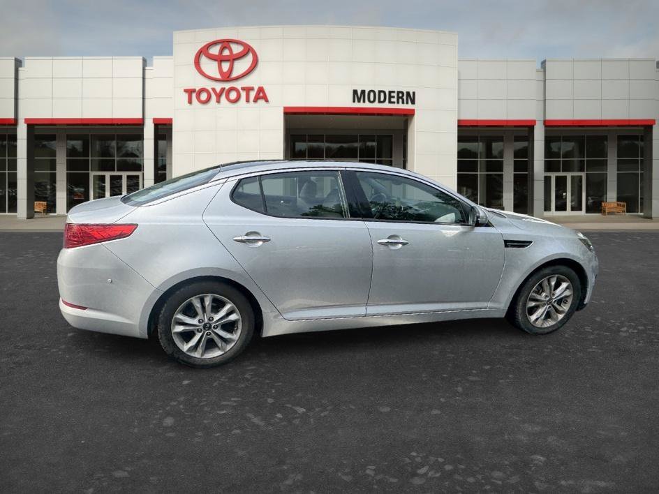 Used 2011 Bright Silver Kia EX image 20